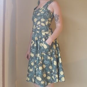 Lemon print pocketed sleeveless dress